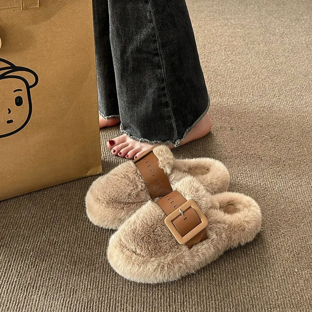 Vylune — Zapatillas Mule de Pelo con Hebilla