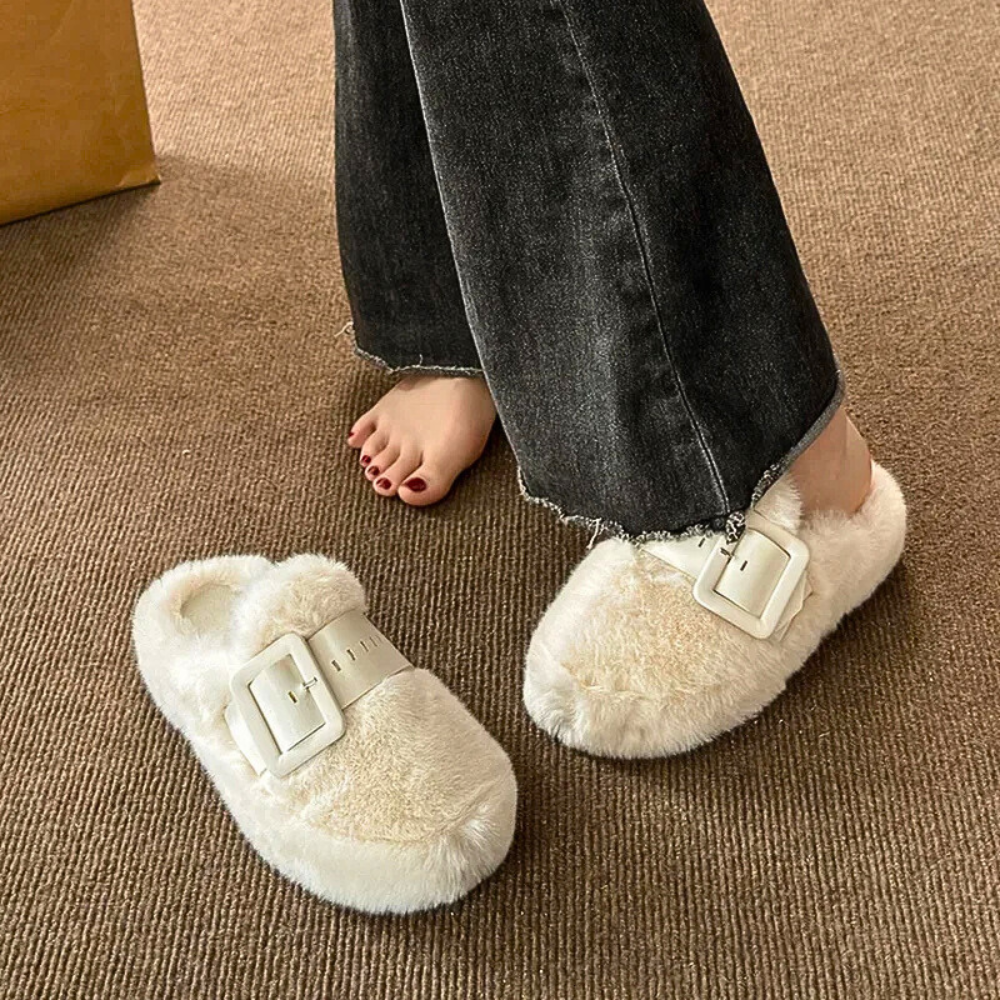 Vylune — Zapatillas Mule de Pelo con Hebilla