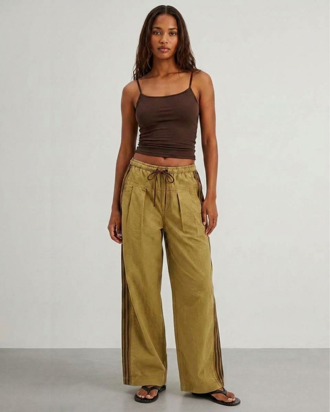 Sérrane — Pantalón Wide-Leg con Banda Lateral