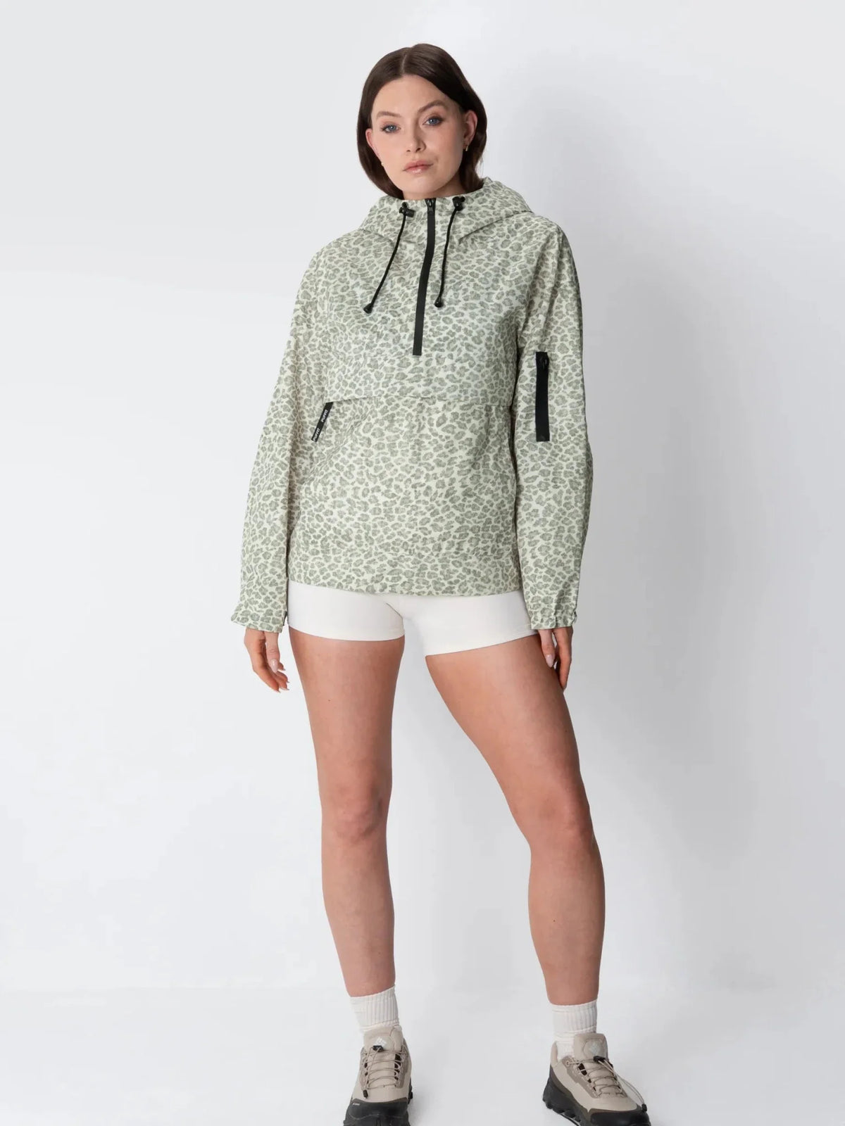 Nébula — Sudadera Oversize Impermeable con Capucha