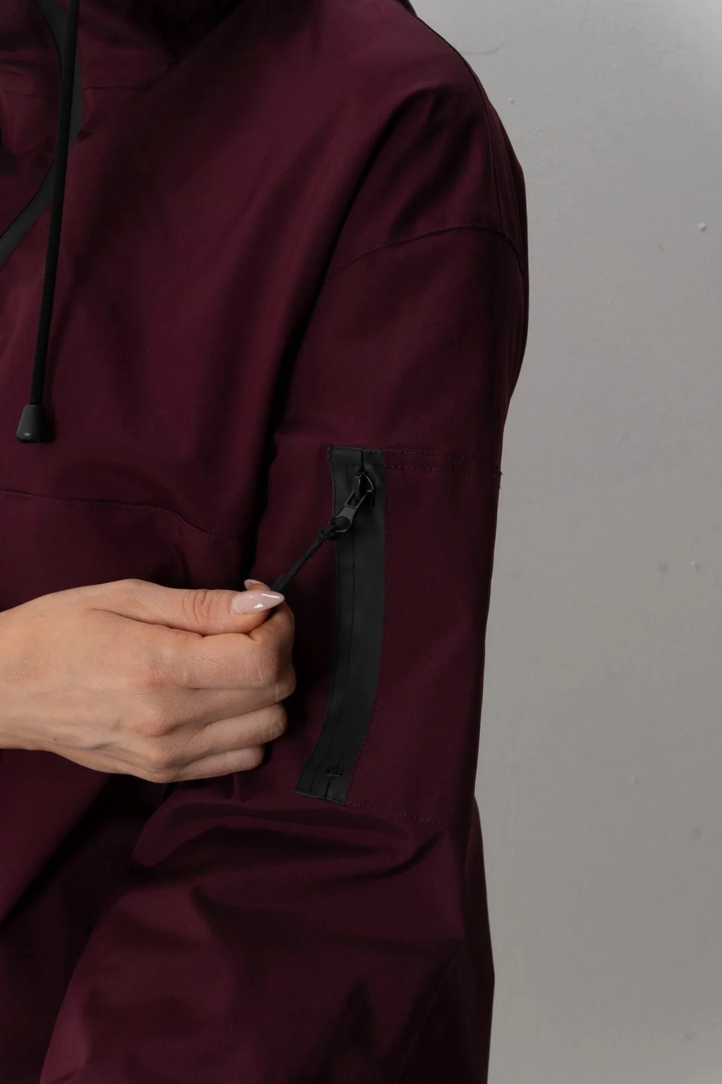 Nébula — Sudadera Oversize Impermeable con Capucha