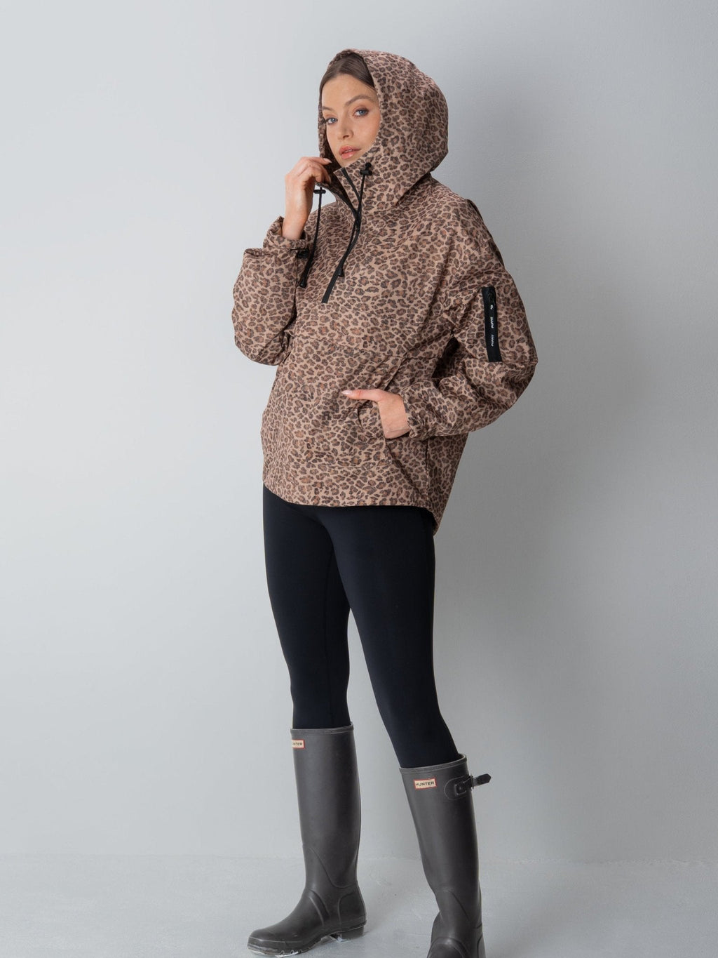 Nébula — Sudadera Oversize Impermeable con Capucha