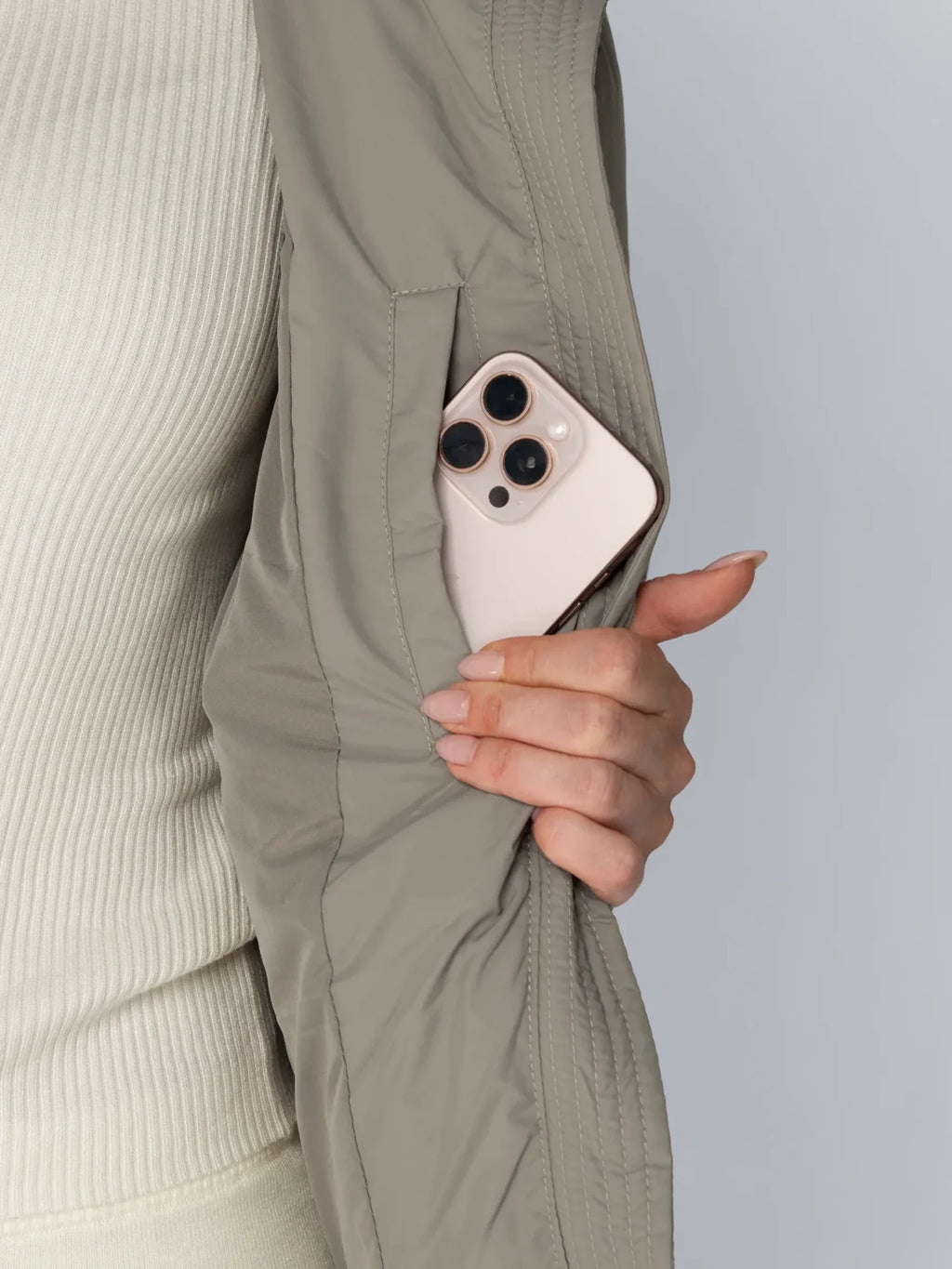 Élodie — Chaqueta Acolchada con Capucha Desmontable